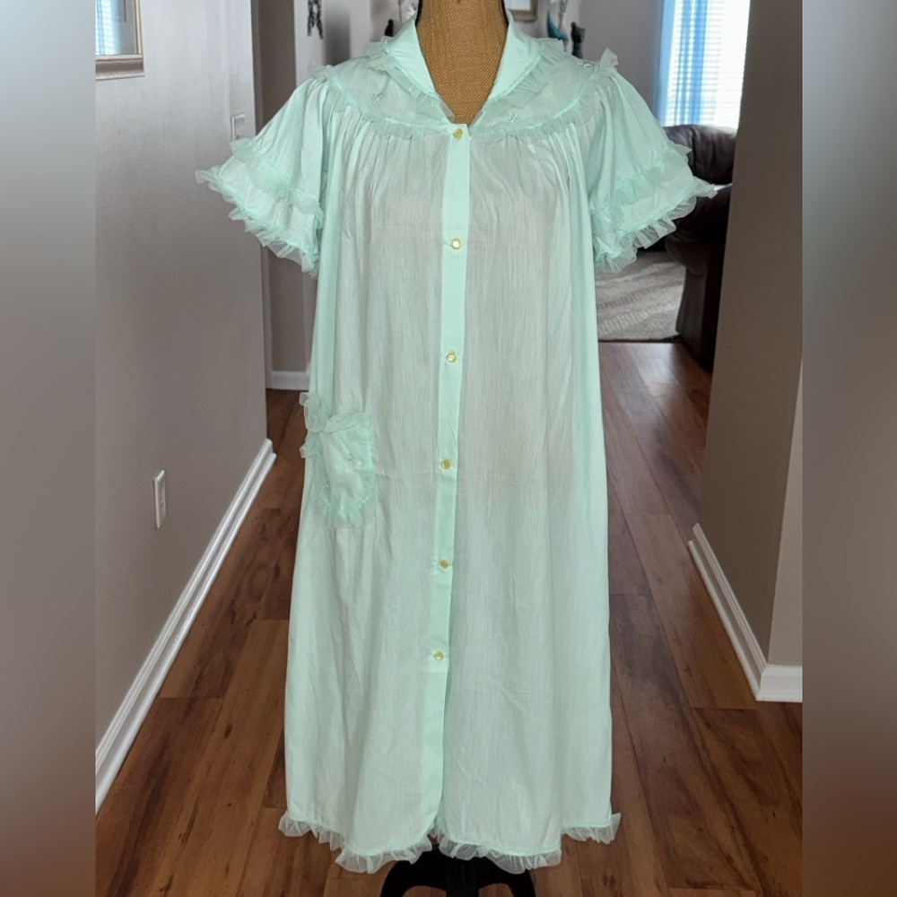 Vintage mint green button down sheer ruffle hem embroidered housecoat robe, 34